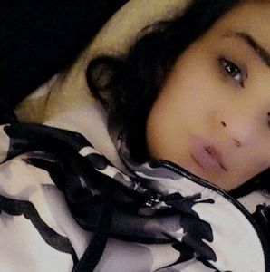 Meet your Posher, Kari